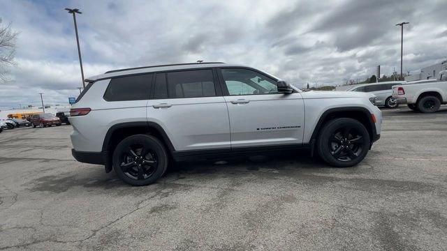 Used 2023 Jeep Grand Cherokee L Laredo AWD/4WD image 9