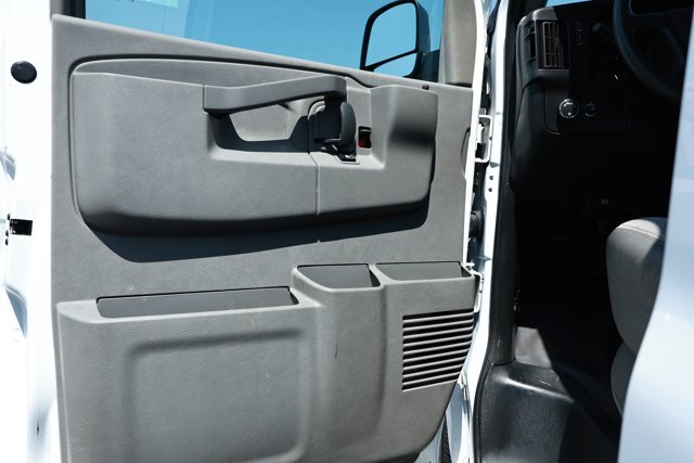 Used 2021 Chevrolet Express 2500 RWD image 19