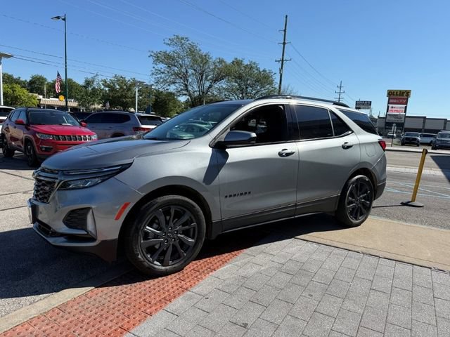 Used 2023 Chevrolet Equinox RS FWD image 3