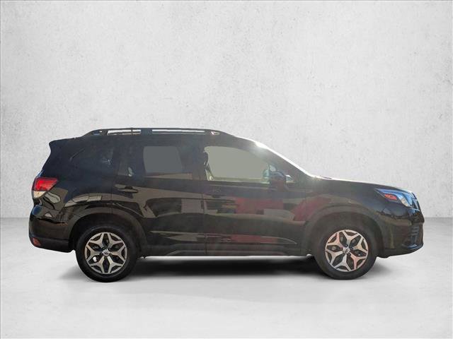 Used 2024 Subaru Forester Premium image 4
