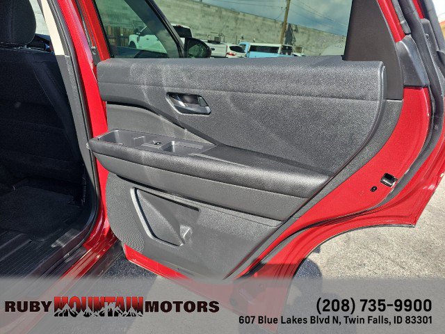 Used 2024 Nissan Pathfinder SV w/ Cargo Package AWD/4WD image 29