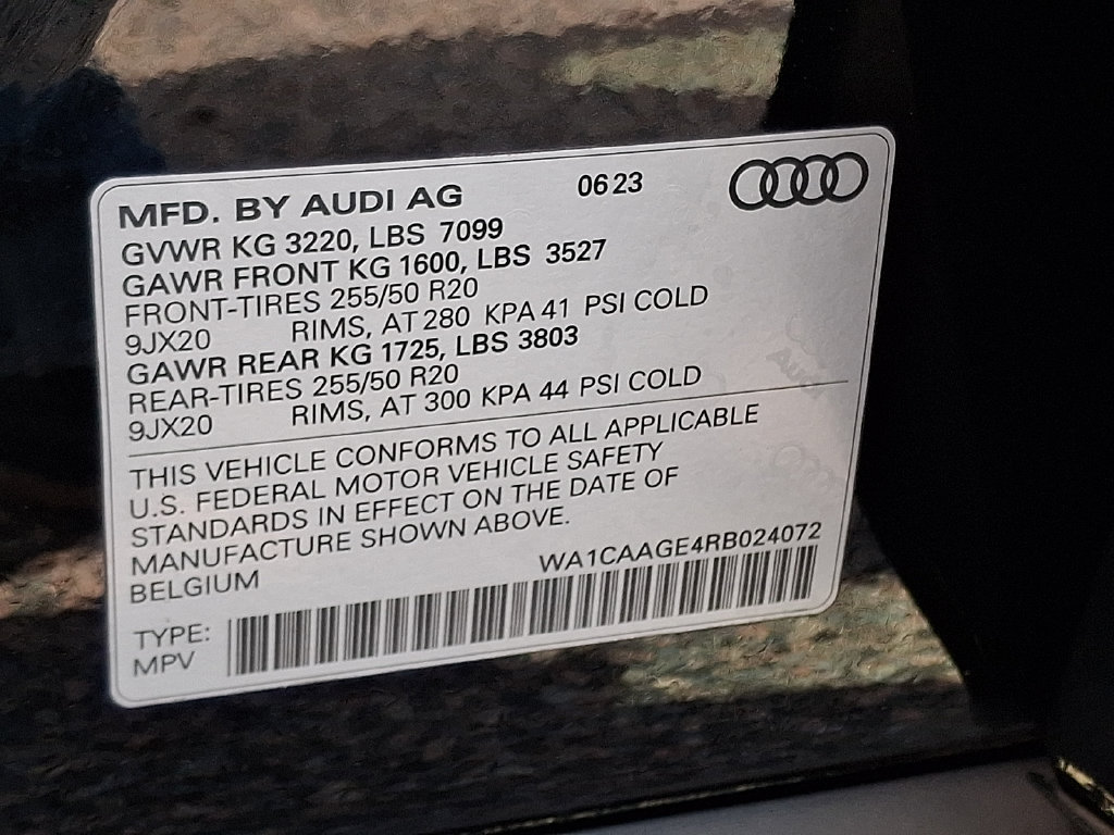 Used 2024 Audi Q8 e-tron Premium Plus AWD/4WD image 26