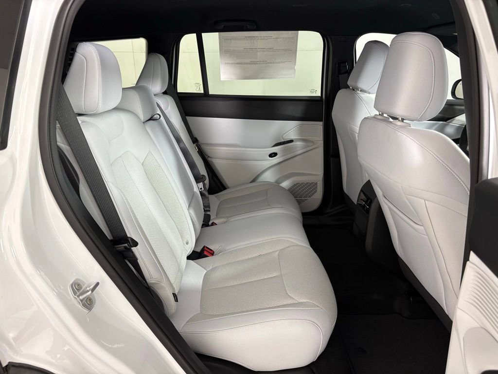 New 2026 Jeep Cherokee Laredo AWD/4WD image 39
