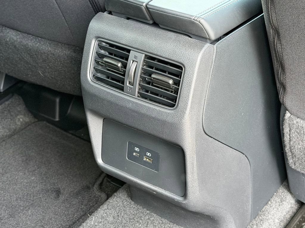 Used 2023 Nissan Rogue SV AWD/4WD image 18