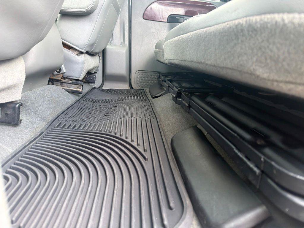 Used 2006 Ford F350 Lariat RWD image 19