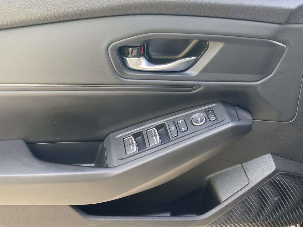 Used 2023 Honda Accord EX image 15