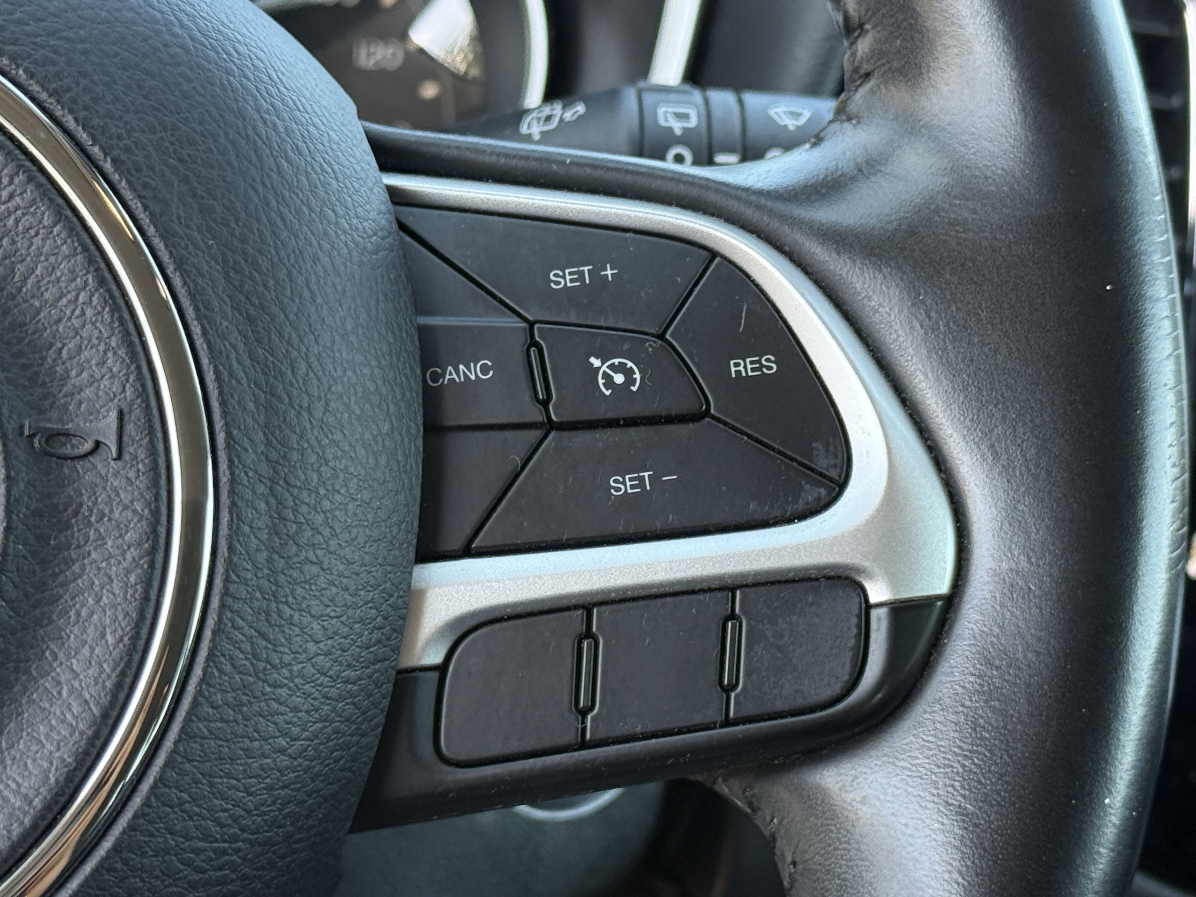 Used 2018 Jeep Compass Altitude w/ Popular Equipment Group image 20