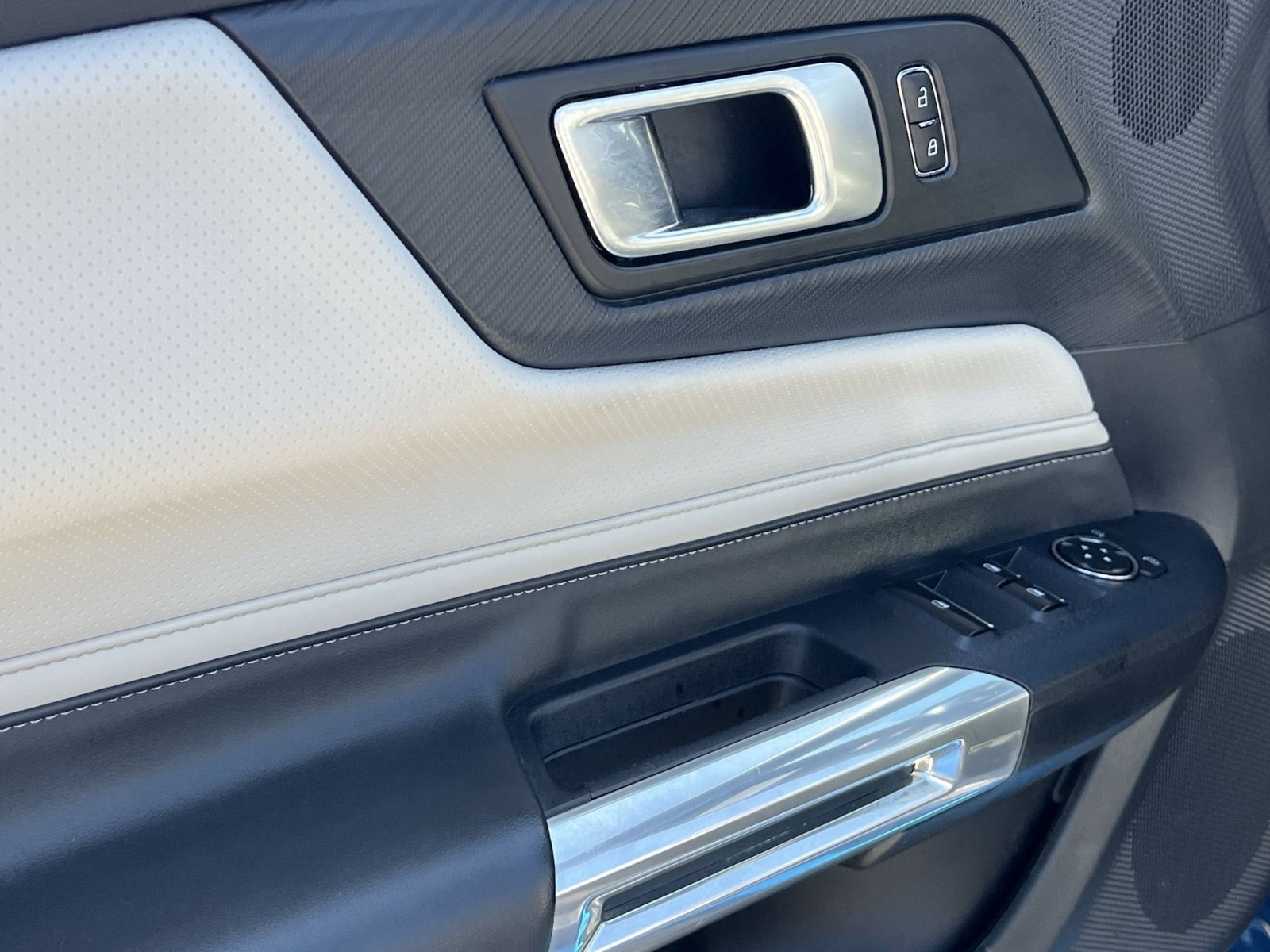 Certified 2024 Ford Mustang Premium RWD image 23