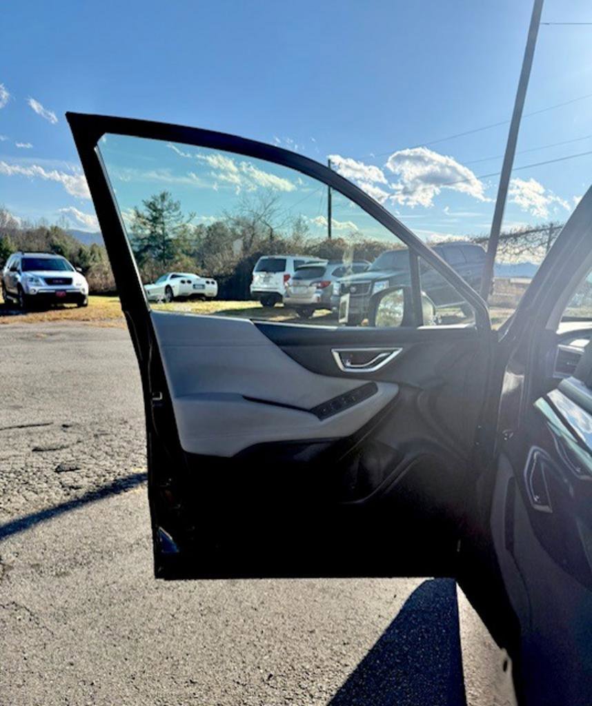 Used 2021 Subaru Forester Premium image 9