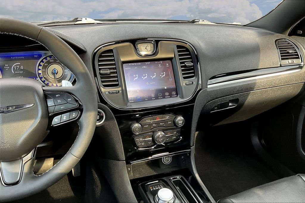 Used 2023 Chrysler 300 S w/ Comfort Group RWD image 11