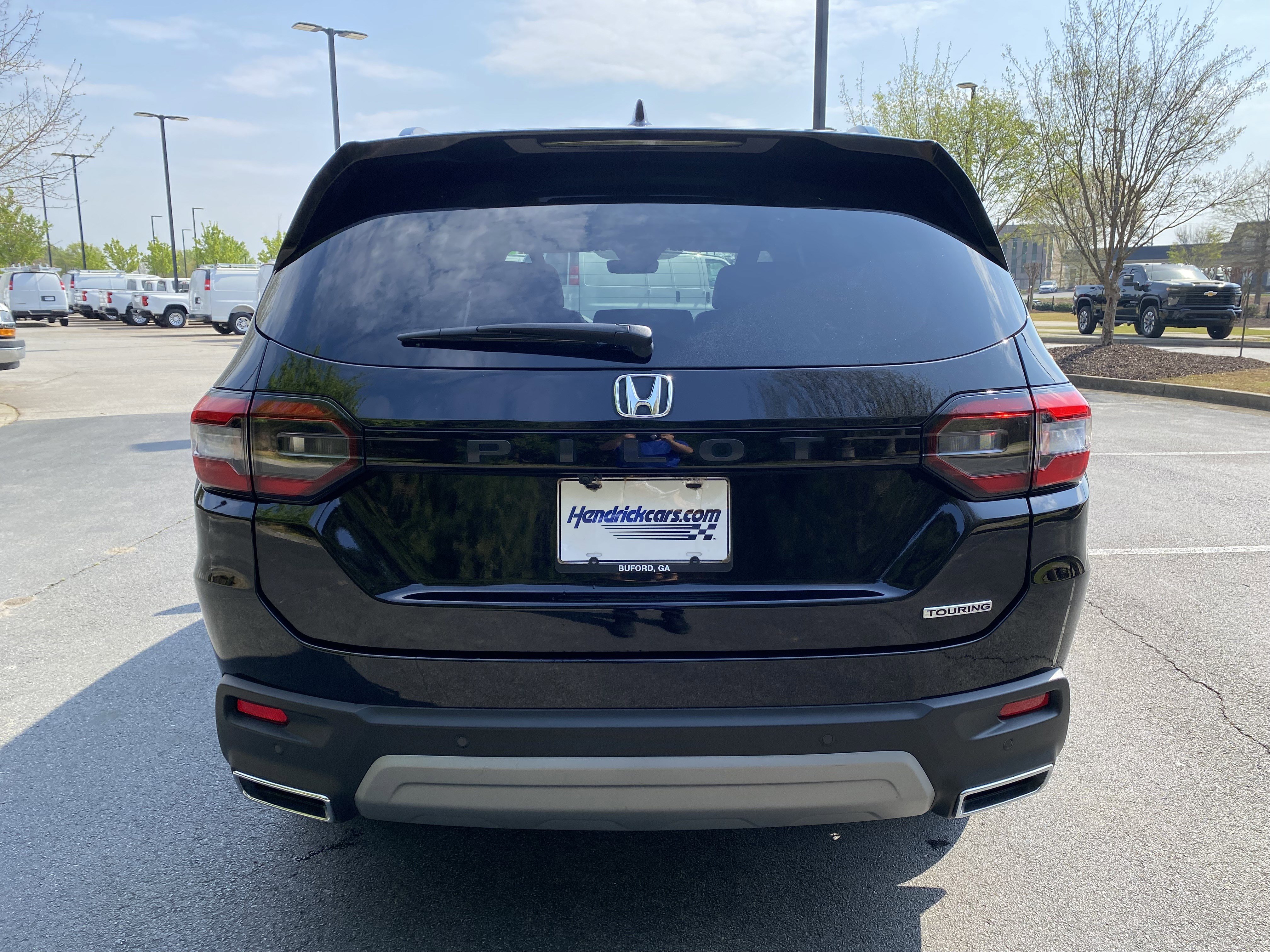 Used 2024 Honda Pilot Touring image 8