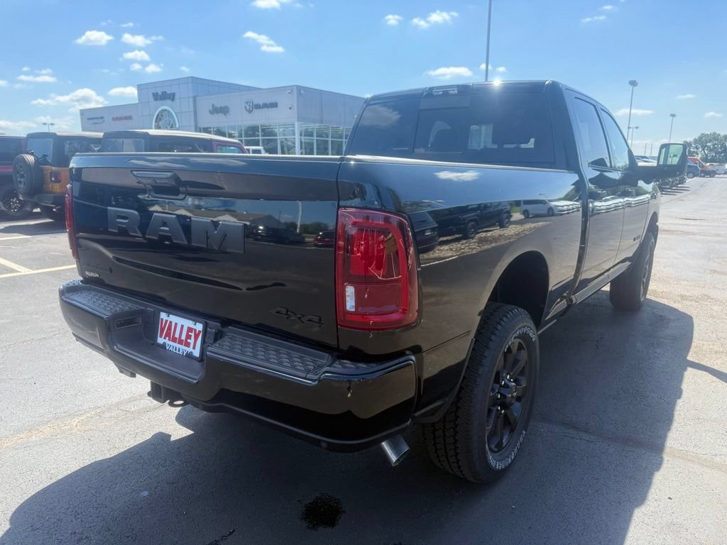 New 2026 RAM 2500 Big Horn AWD/4WD image 3