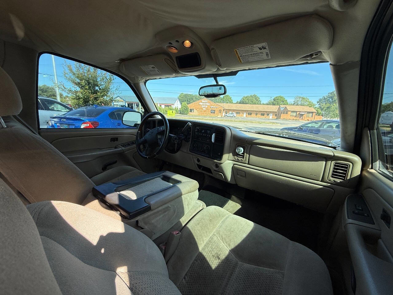 Used 2005 Chevrolet Avalanche LS w/ Chrome Exterior Package image 15