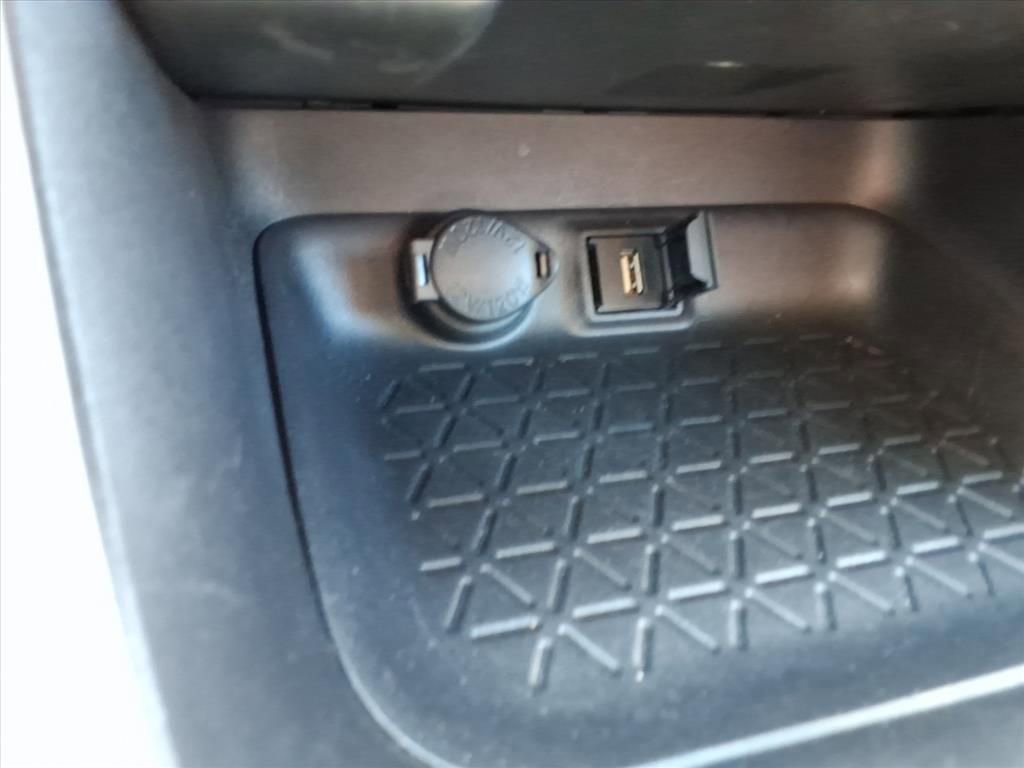 Used 2022 Toyota RAV4 XLE FWD image 26