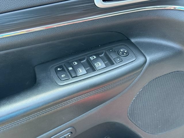 Used 2022 Jeep Grand Cherokee Limited w/ Trailer Tow Group IV AWD/4WD image 24