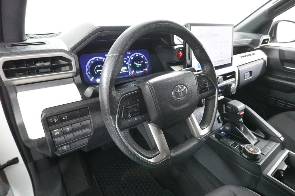 Used 2024 Toyota Tacoma TRD Off-Road AWD/4WD image 22