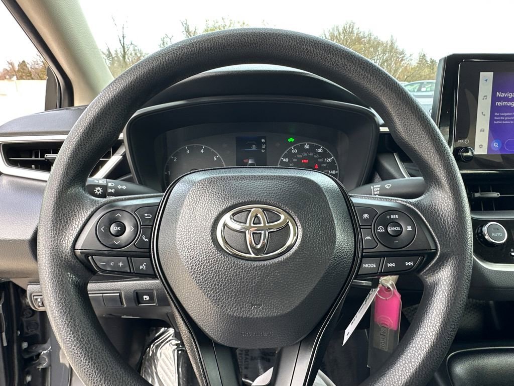 Used 2023 Toyota Corolla LE image 18