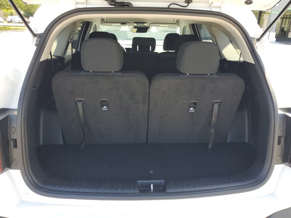 Used 2025 Kia Sorento LX FWD image 29