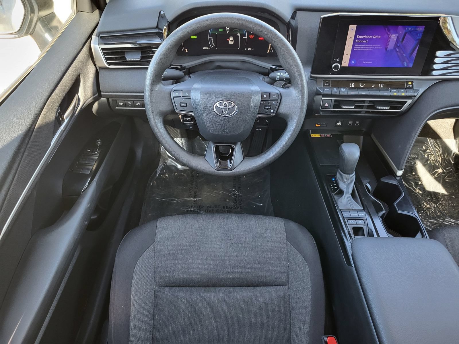 Used 2025 Toyota Camry LE FWD image 26