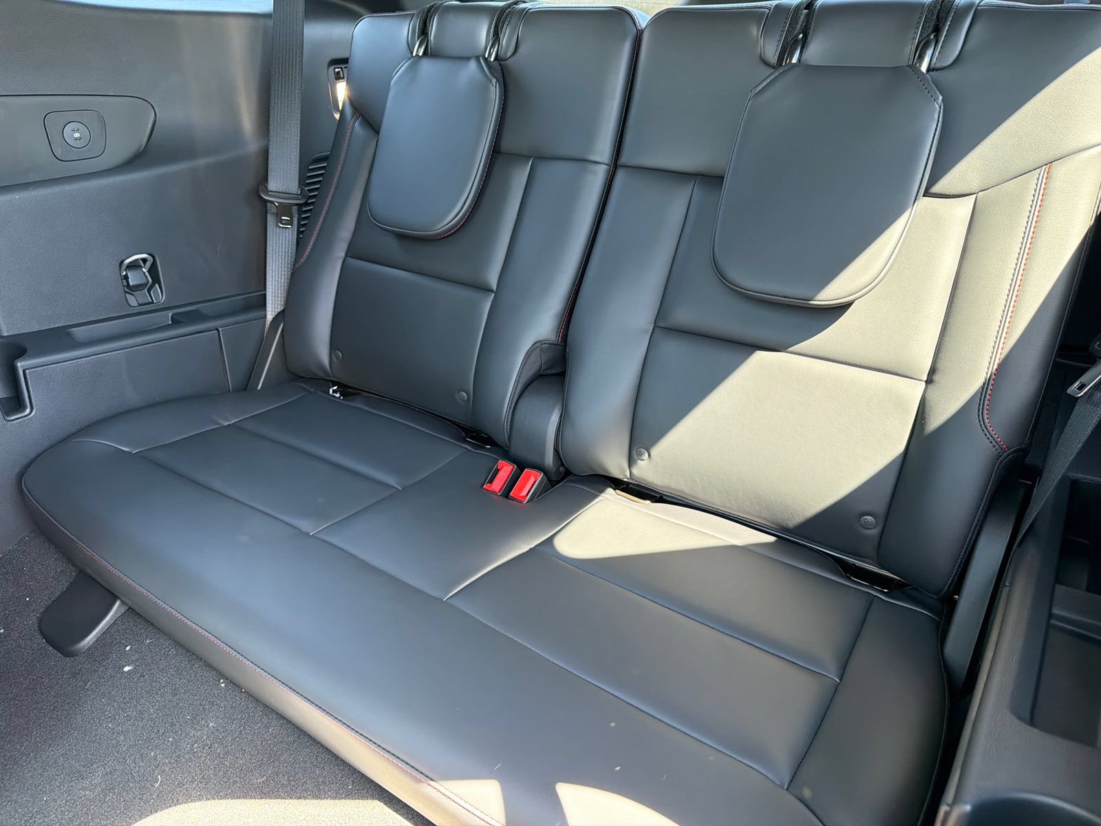 New 2026 Ford Explorer ST-Line w/ ST-Line Street Pack AWD/4WD image 18