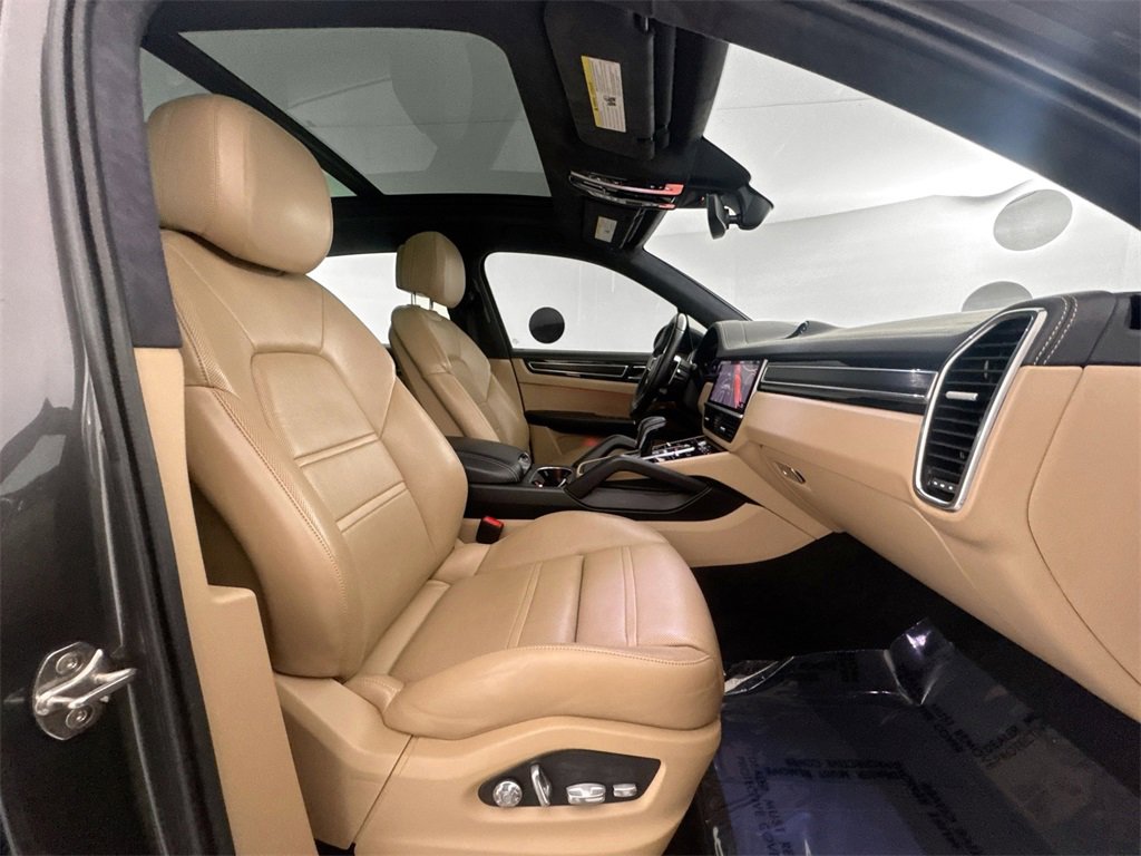 Used 2021 Porsche Cayenne GTS image 27