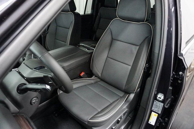 New 2026 Chevrolet Suburban Premier RWD image 14