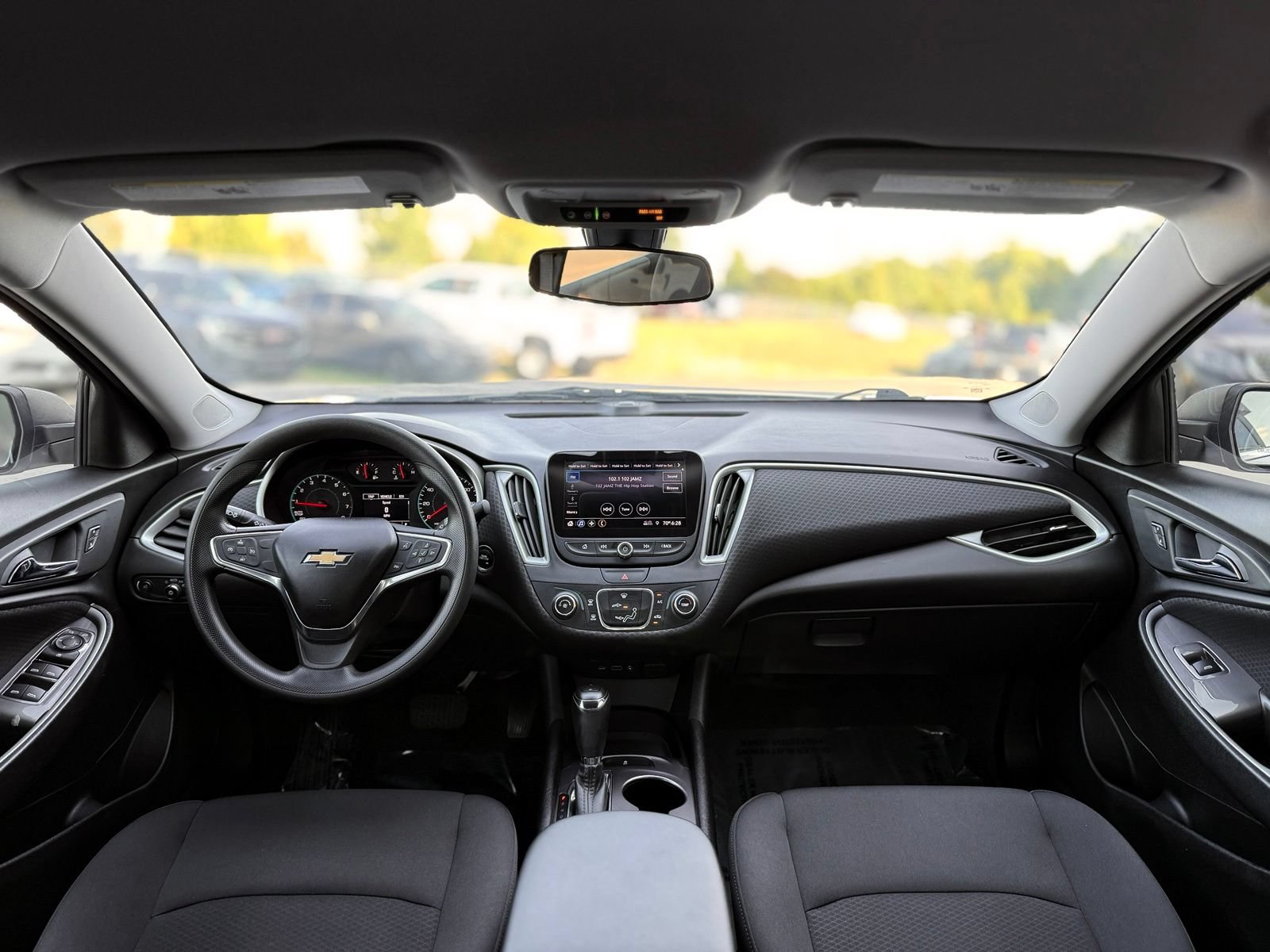 Used 2019 Chevrolet Malibu LS FWD image 2