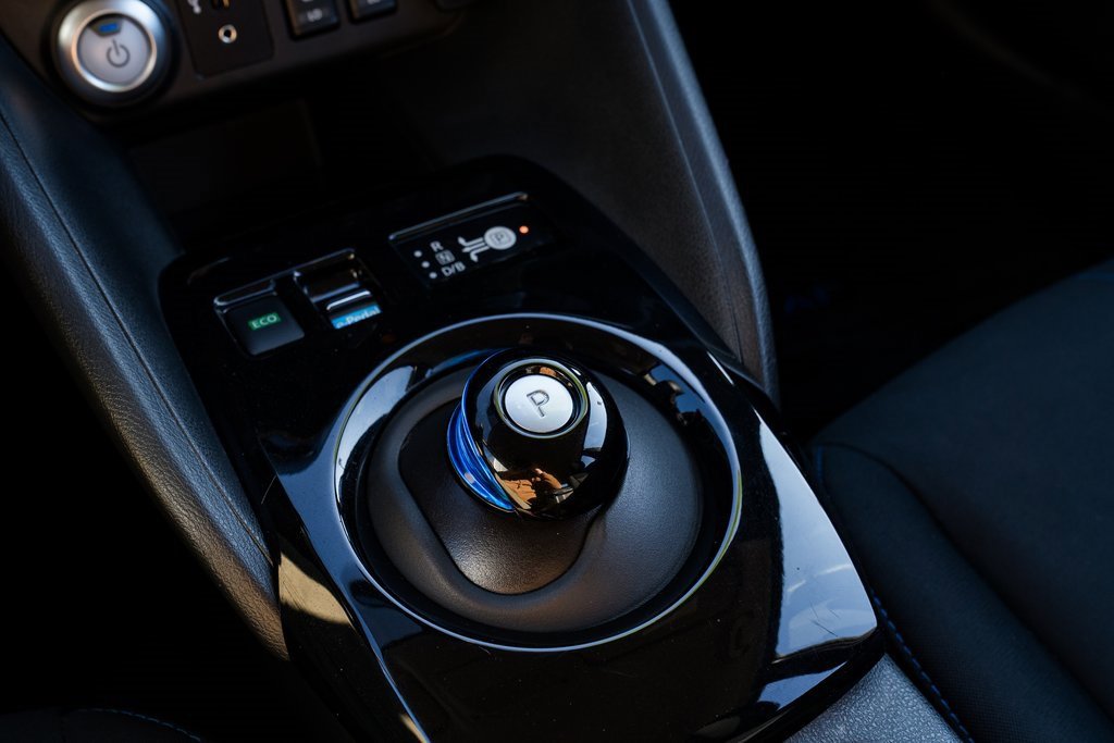 Used 2019 Nissan Leaf SV w/ SV Technology Package image 17