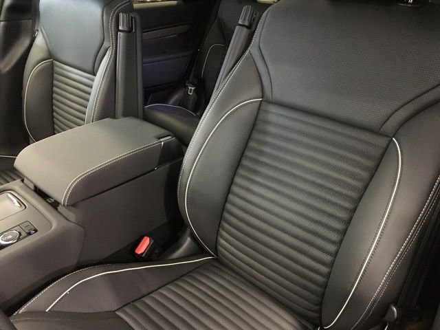 New 2023 Land Rover Discovery Metropolitan Edition image 20