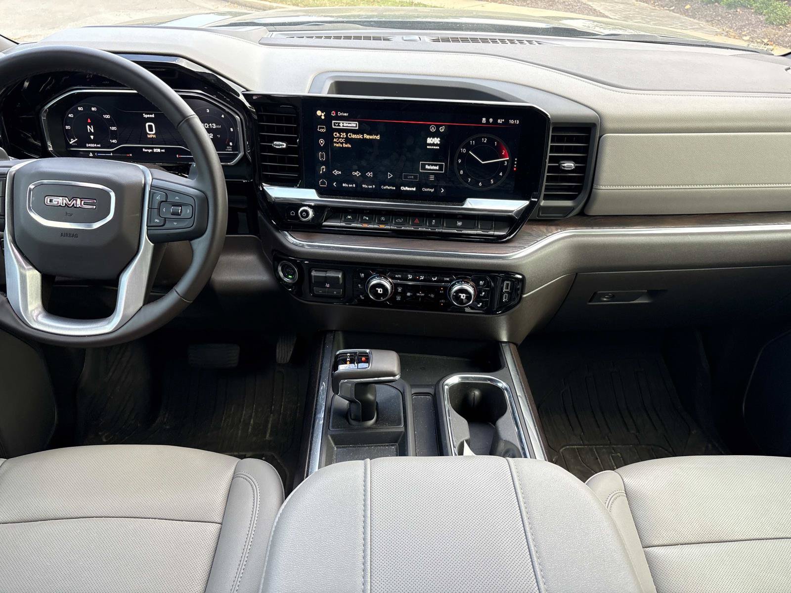 Used 2024 GMC Sierra 1500 SLT w/ SLT Premium Plus Package AWD/4WD image 31