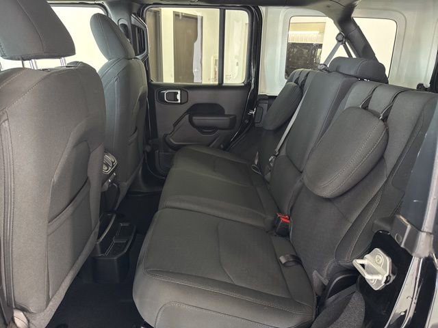 Used 2023 Jeep Wrangler Unlimited w/ Cold Weather Group image 22