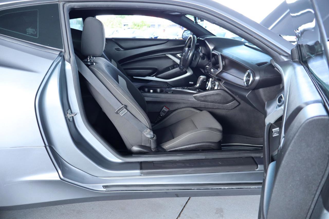 Used 2019 Chevrolet Camaro LT w/ Technology Package RWD image 32