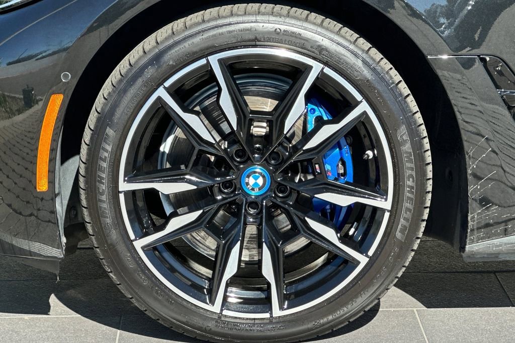 Used 2023 BMW i4 M50 w/ Premium Package image 32