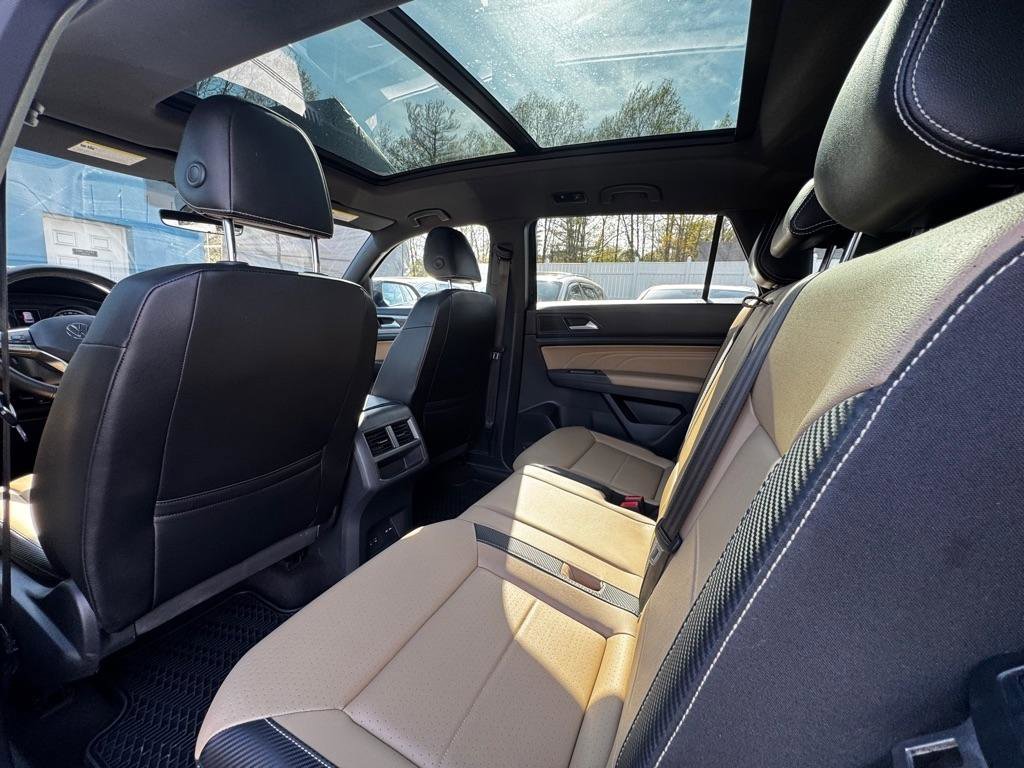 Used 2021 Volkswagen Atlas Cross Sport SE w/ Panoramic Sunroof Package AWD/4WD image 16