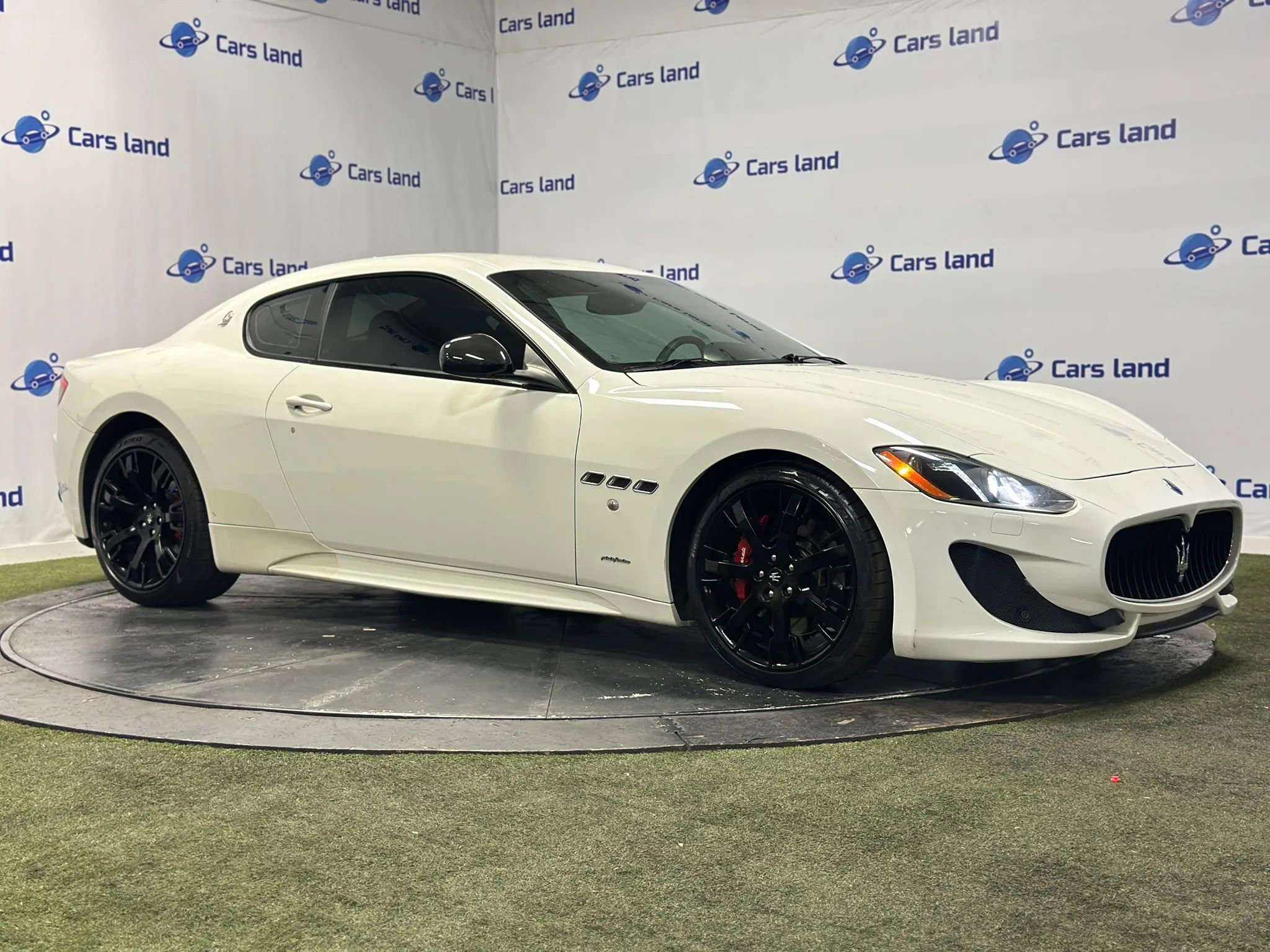 Used 2014 Maserati GranTurismo MC RWD image 2