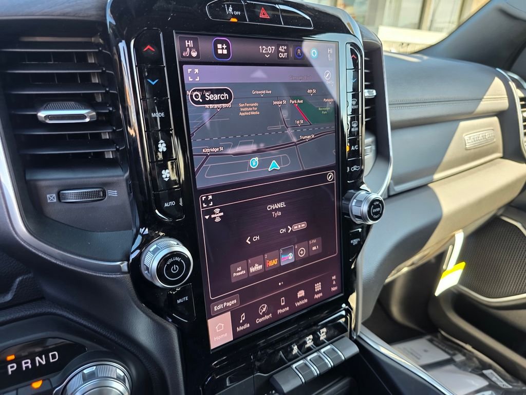 New 2026 RAM 1500 Laramie AWD/4WD image 12