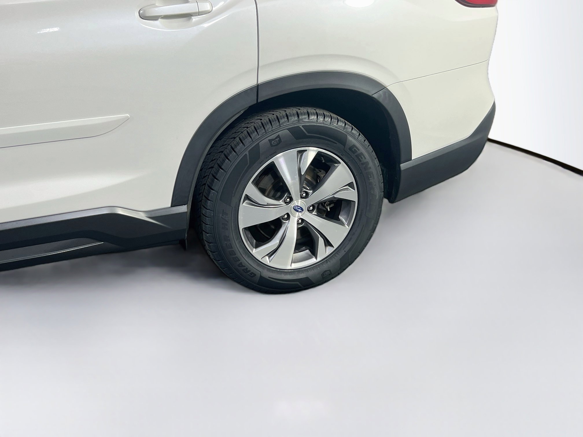 Used 2021 Subaru Ascent Premium w/ Convenience Package image 30