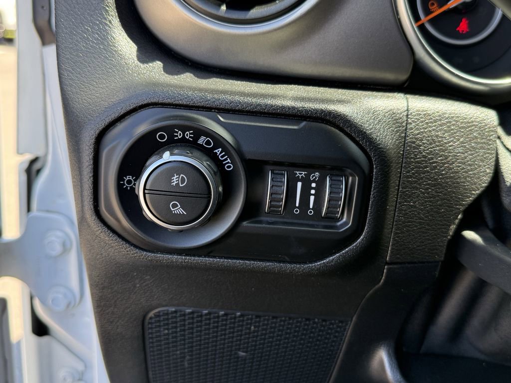 Used 2020 Jeep Gladiator Sport w/ Quick Order Package 24S image 19