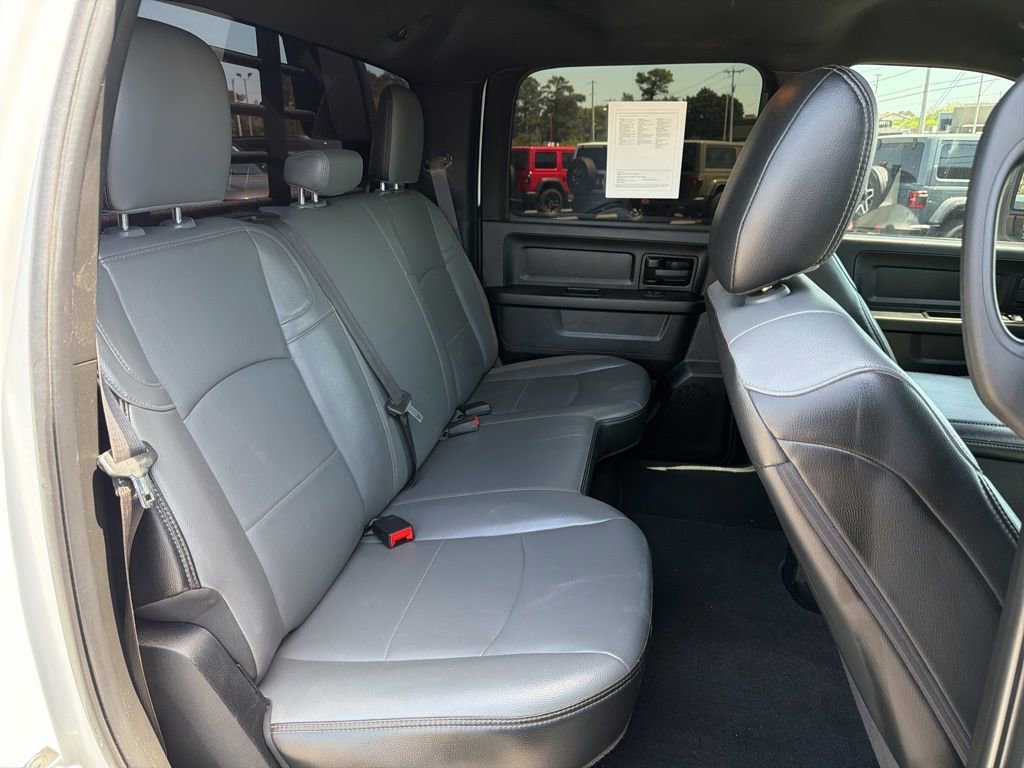 Used 2024 RAM 3500 Tradesman w/ Chrome Appearance Group AWD/4WD image 19