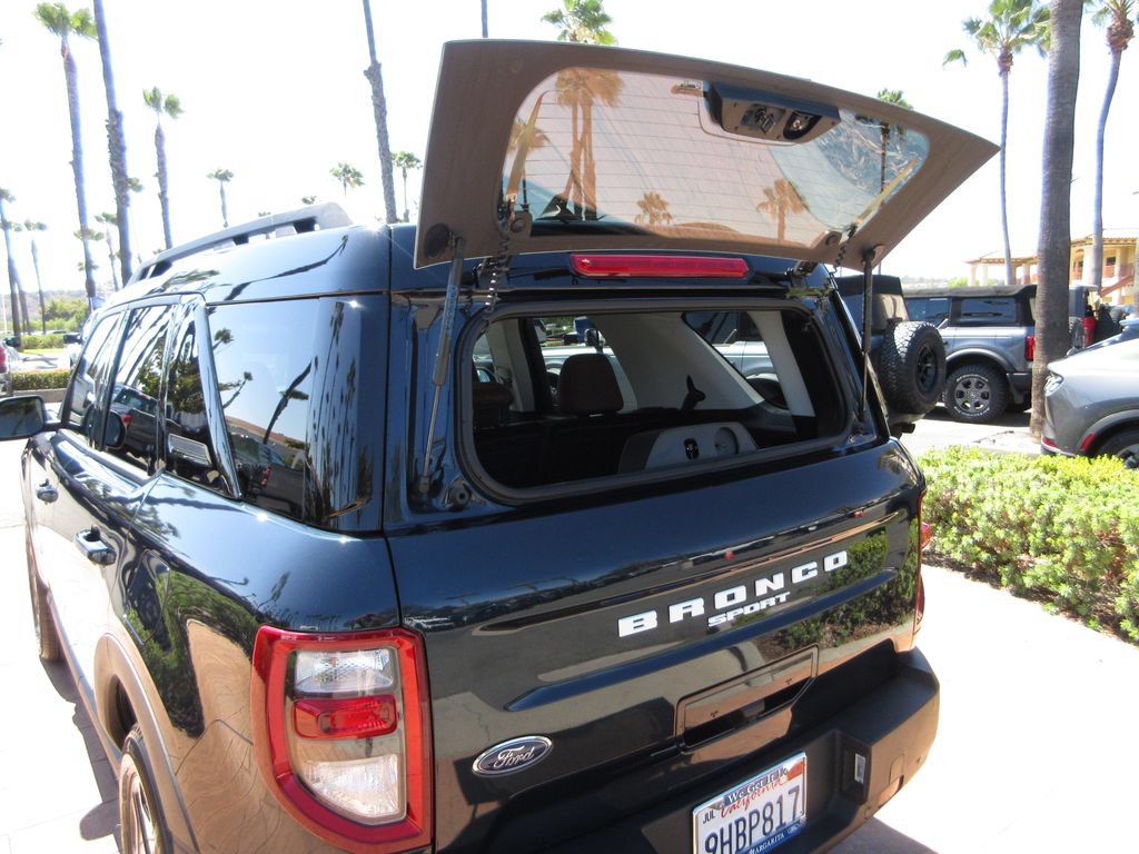 Certified 2023 Ford Bronco Sport Outer Banks w/ Tech Package AWD/4WD image 27
