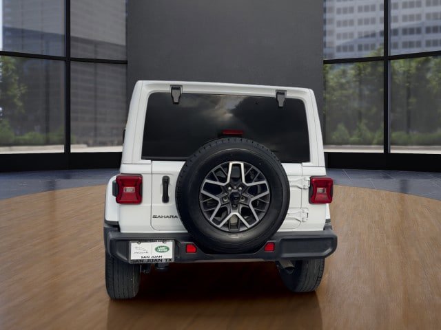 Used 2025 Jeep Wrangler Unlimited Sahara AWD/4WD image 6