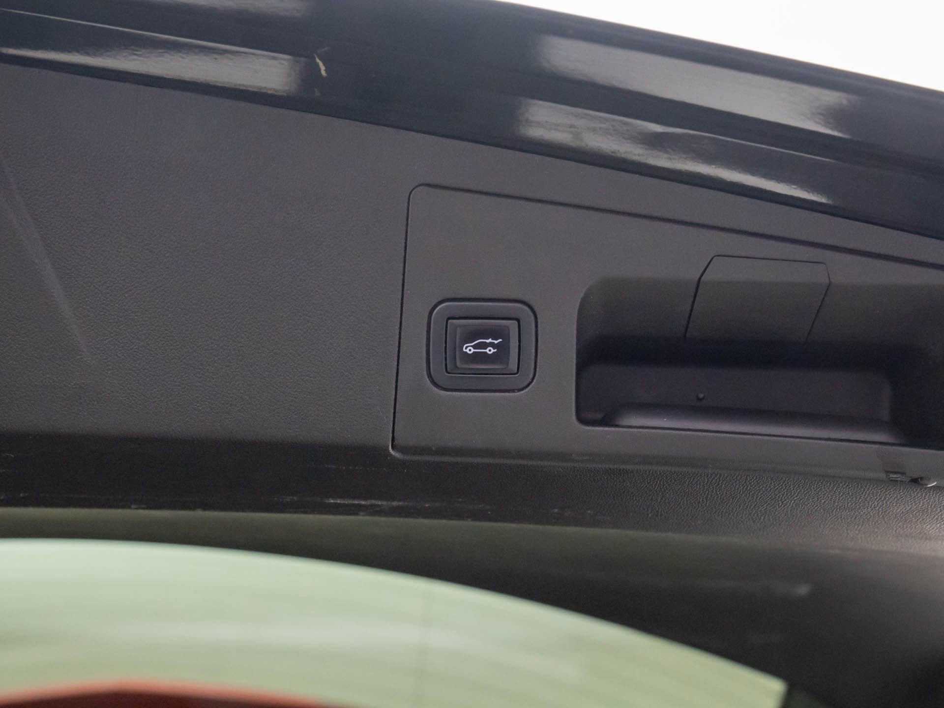 Used 2022 Cadillac XT5 Premium Luxury image 33