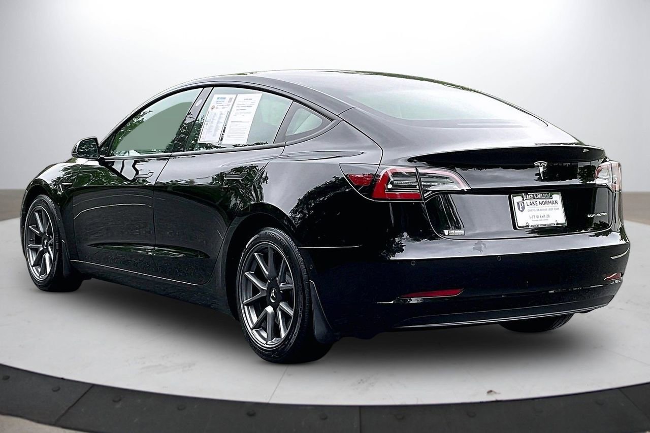 Used 2022 Tesla Model 3 Long Range AWD/4WD image 7