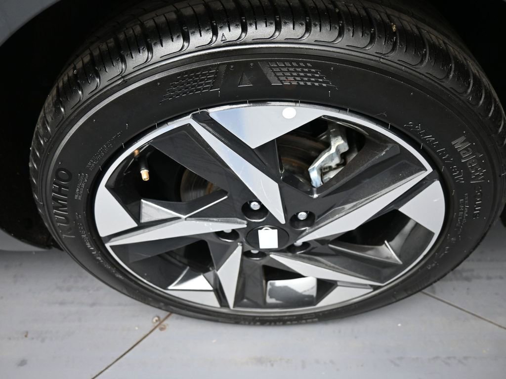 Certified 2023 Hyundai Elantra SEL w/ Convenience Package image 15