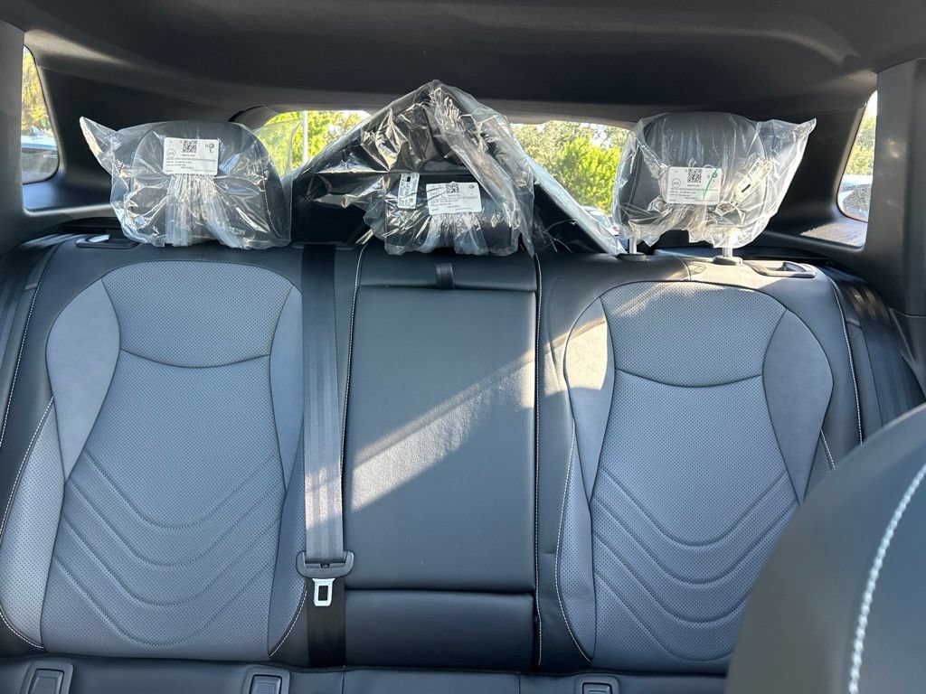 New 2026 Volkswagen Tiguan SE R-Line FWD image 13