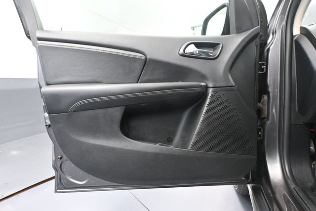 Used 2017 Dodge Journey Crossroad AWD/4WD image 18