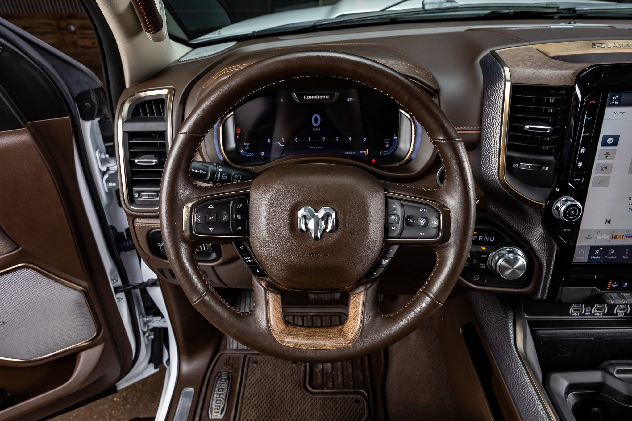 Used 2025 RAM 1500 Limited w/ Bed Utility Group image 19