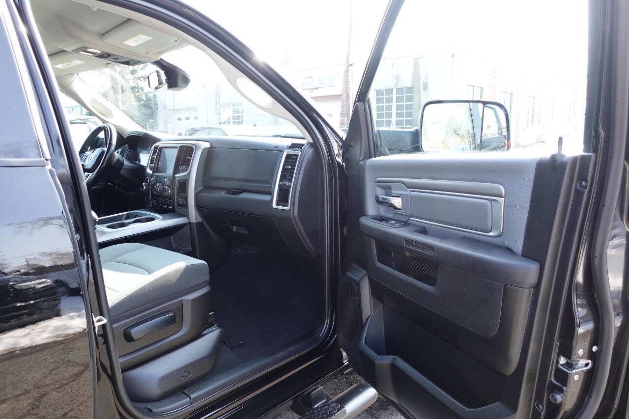 Used 2022 RAM 1500 Classic SLT w/ Electronics Convenience Group image 36