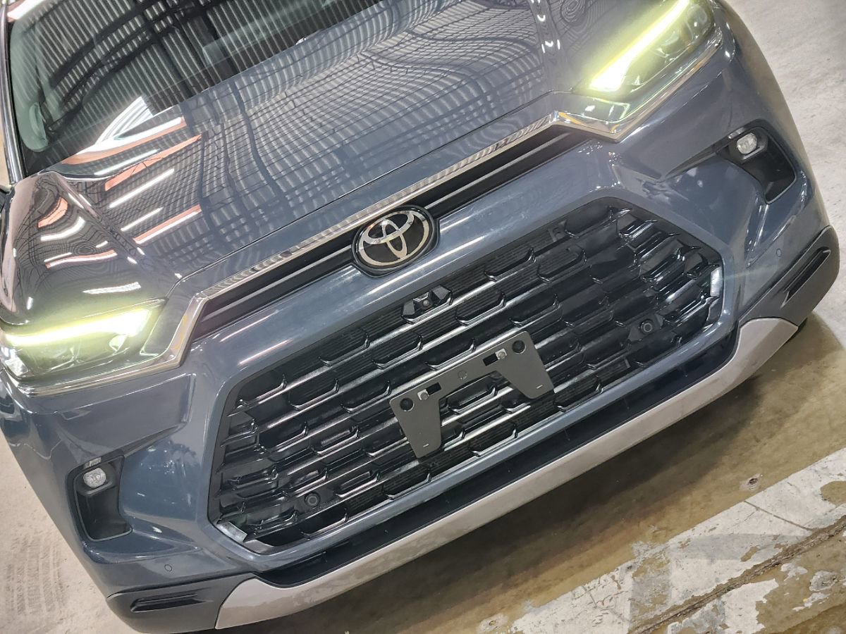 Used 2024 Toyota Grand Highlander AWD image 19