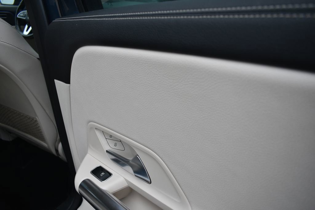 Used 2022 Mercedes-Benz GLA 250 w/ Premium Package Lite image 28